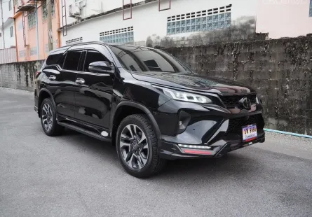 TOYOTA FORTUNER 2.8 LEGENDER BLACK TOP 4WD ปี 2022