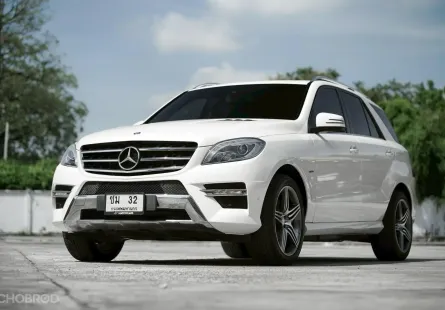 Benz ML250 CDI ปี 2012  SUV ประหยัด ขับสนุก มือเดียวป้ายแดง