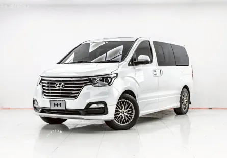 3B216 HYUNDAI H-1 2.5 LIMITED III AT 2020