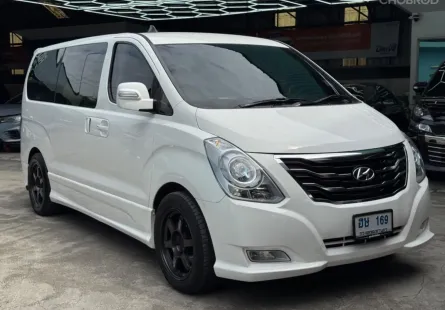 Hyundai H-1 2.5 Limited ปี 2015 รุ่น Limited สภาพเยี่ยม