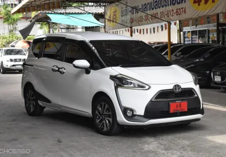 2017 Toyota Sienta 1.5 V รุ่น TOP สุด