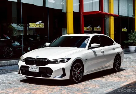 BMW 3 Series 330e 2023 พร้อมวารันตีถึงปี 2028 รถสวย ไมล์แท้  ประวัติครบ เจ้าของขายเอง  