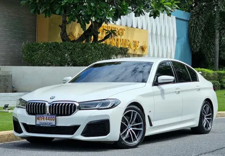 BMW 5 Series 520d M-Sport LCI 2021 รถสวยไมล์น้อย มือเดียวป้ายแดง สีเดิมทุกชิ้น  