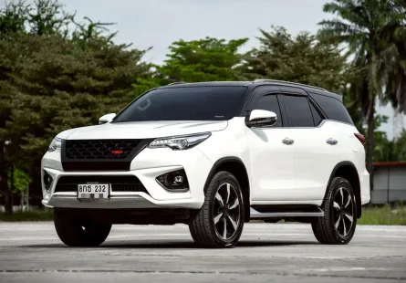 TOYOTA FORTUNER 2.8 TRD Sportivo 4WD AT 2019 