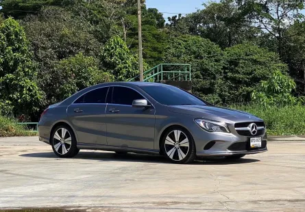 Mercedes-Benz CLA-Class CLA200 2017 สภาพดี ไมล์น้อย 