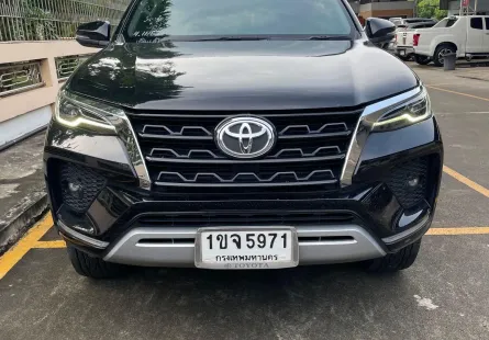 2020 Fortuner 2.4 v รถเจ้าของเดียว  ใช้น้อย รถสวย ไม่มีชน รับประกันเครื่องเกียร์ 2 ปี หรือ 20,000 กม