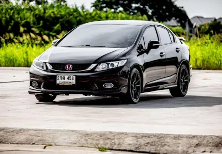 2013 Honda CIVIC 1.8 i-VTEC รถเก๋ง 4 ประตู 