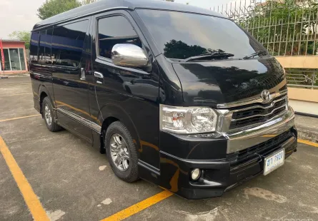 2016 VENTURY 3.0 V ประตูสไลท์ ออโต้ 2 ด้าน รถสวย ไม่มีชน มี Inspection 5 ดาว ทั้ง 3 รายงาน