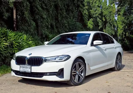 BMW 5 Series 2.0 530e 2021 สีขาว ตัวไมเนอร์เชนจ์ สวยพร้อมใช้ 