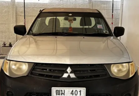 2012 Mitsubishi TRITON 2.4 รถกระบะ 