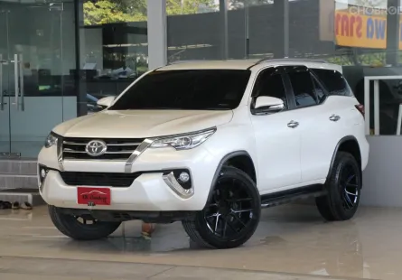 Toyota Fortuner 2.4 V ปี2017 รถบ้านมือเดียว ใช้น้อยเข้าศูนย์ตลอด สวยเดิมทั้งคัน ออกรถ0บาท
