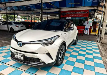 "Toyota CHR 1.8 HV MID เกียร์ออโต้ ปี 2020/2021 เบนซิน-ไฟฟ้า" ผ่อนเริ่มต้น 10,*** บาท