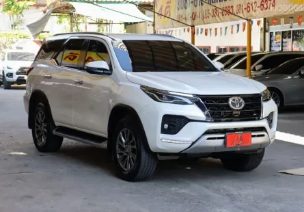 2020 Toyota FORTUNER 2.4  V SUV