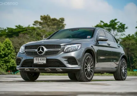 Benz GLC250d Coupe 4MATIC ปี 2017  SUV สไตล์คูเป้ เบาะแดง พร้อมใช้งาน