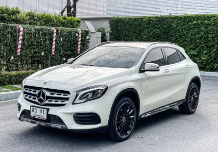 2018 Mercedes-Benz GLA-Class 2.0 GLA250 SUV เจ้าของขายเอง รถสวย ไมล์น้อย มือเดียวป้ายแดง  