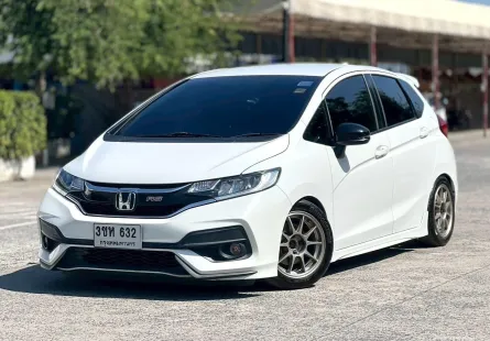 2020 Honda JAZZ 1.5 i-VTEC RS รถเก๋ง 5 ประตู ดาวน์ 0%