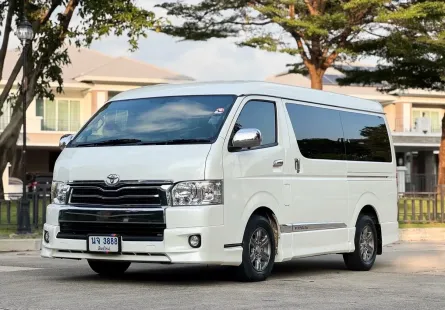 Toyota Ventury 3.0 ปี 2017 ออปชั่นเต็ม รถสวย ใช้งานน้อย 