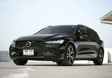 Volvo V60 R-Design Expression ปี 2021 รถสวย มือเดียวป้ายแดง พร้อมใช้งาน