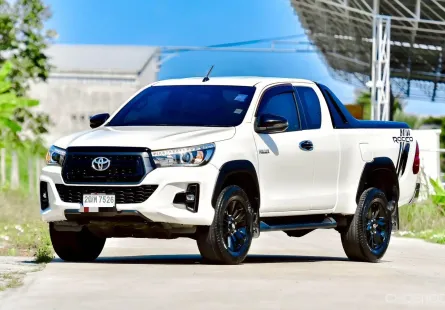 TOYOTA Hilux Revo Cab ROCCO 2.4 6A/T ปี 2018 จด 2019