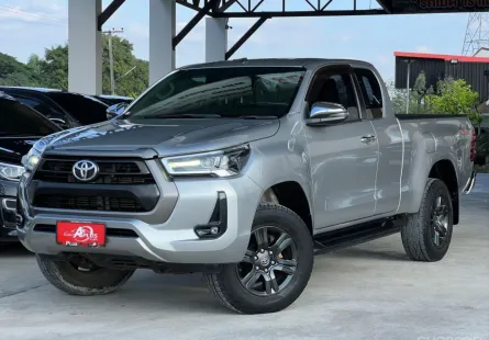 TOYOTA HILUX REVO 2.4 MID CAB 4WD  M/T  ปี2021  สีเทา
