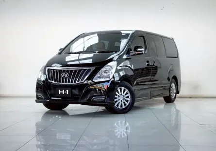 2B214 Hyundai H-1 2.5 Elite รถตู้/VAN 2017 