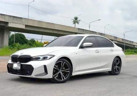 2023 BMW 3 Series 2.0 320d รถเก๋ง 4 ประตู เจ้าของขายเอง รถสวย ไมล์น้อย มือเดียวป้ายแดง 