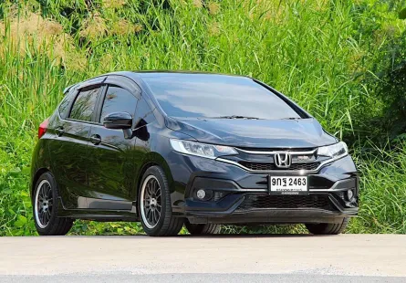 Honda Jazz 1.5 i-VTEC RS ปี 2019 รถสวยไมล์น้อย 