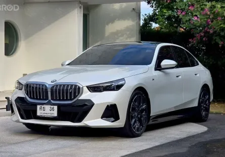 2025 BMW i5 81.2 kWh eDrive40 M Sport รถเก๋ง 4 ประตู รถบ้านแท้ ไมล์น้อย  