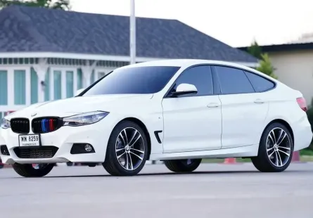 BMW 3 Series 2.0 320d 2019 ไมล์น้อย BSI 10 ปี มือเดียวป้ายแดง  