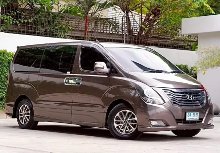 HYUNDAI H-1 2.5 Grand Starex VIP l ปี : 2015