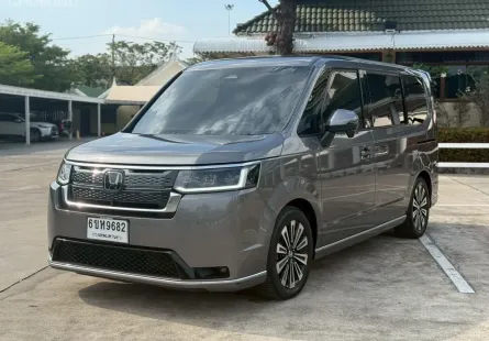 Honda Stepwgn Spada 2.0 Hybrid ปี 2024 รถมือเดียว ไมล์น้อย 