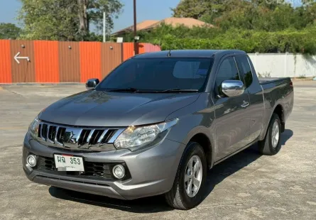 Mitsubishi Triton Cab 2.5 GLX ปี 2018 จด 2019 สีเทา
