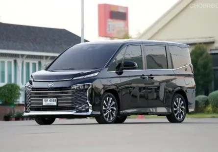 Toyota Voxy 1.8 Hybrid 2023 สภาพใหม่ ไมล์น้อย มือเดียวป้ายแดง  