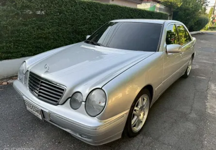 ขายรถ Mercedes-Benz E-Class E240 2005 สภาพดี ระบบไฟฟ้าครบ