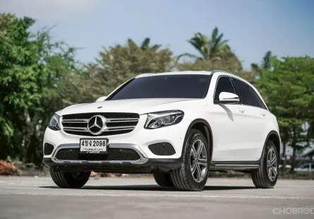 Benz GLC220d 4MATIC 4WD ปี 2019  รถมือเดียวป้ายแดง  ดีเซลประหยัดน้ำมัน 