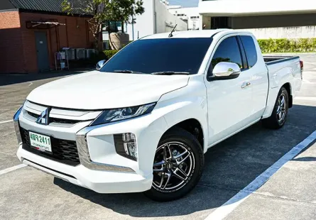 2022 MISUBISHI TRITON 2.5 GLX MEGA CAB