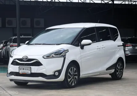 2020 Toyota Sienta 1.5 V รถครอบครัว 7 ที่นั่ง 