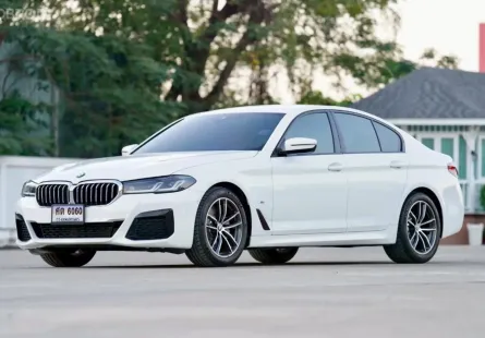 BMW 5 Series 520d M-sport Lci 2021 ขายรถสวยไมล์น้อย สีเดิมทุกชิ้น  
