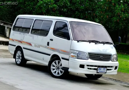 Toyota HIACE 3.0  เครื่องยนต์: ดีเซล เกียร์: ธรรมดาปี:2002 สี: ขาว