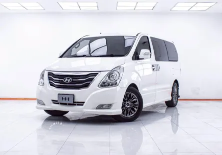 1E735 HYUNDAI H1 2.5 LIMITED AT 2016