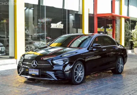 Mercedes-Benz E-Class E300e 2022 ไมล์น้อยมาก มือเดียวป้ายแดง เจ้าของขายเอง  