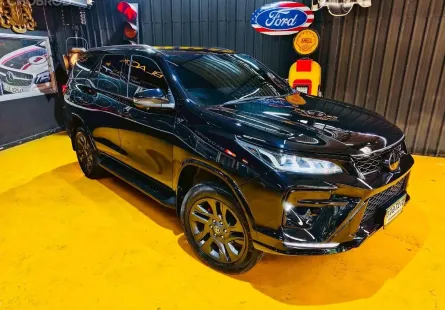 Toyota Fortuner 2.8 GR Sport ปี 2022 มือเดียวออกห้าง ไมล์น้อย เจ้าของขายเอง 