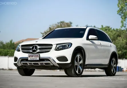 Benz GLC250d 4MATIC ปี 2019 รถมือเดียวป้ายแดง เซอร์วิสครบ
