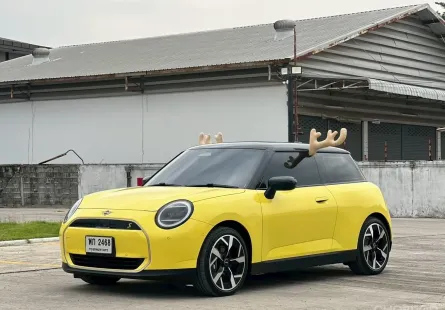 2024 Mini Cooper SE Cooper SE Resolute Edition 32.6 kWh รถเก๋ง 5 ประตู รถบ้านมือเดียว ไมล์น้อย 