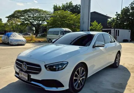 2023 Mercedes-Benz E-Class 2.0 E300e รถเก๋ง 4 ประตู รถบ้านแท้ ไมล์น้อย  มือเดียวป้ายแดง  