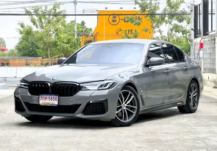 2021 BMW 5 Series 2.0 520d รถเก๋ง 4 ประตู รถสวย ไมล์น้อย มือเดียวป้ายแดง  