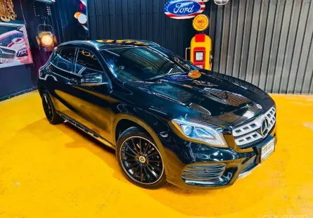 Mercedes-Benz GLA-Class GLA250 2020  รถ SUV สภาพดี วิ่งน้อย  