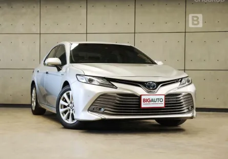 2020 Toyota CAMRY 2.5 Hybrid Premium Sedan AT ไมล์แท้ 6 หมื่น สภาพตัวรถไม่ต่างจากรถใหม่ B4718