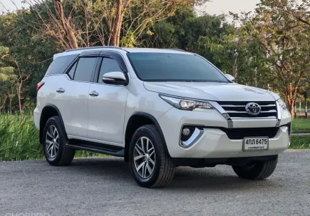 Toyota Fortuner 2.4 V 2WD A/T TOP ปี 2015