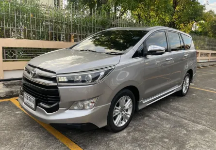 2017 INNOVA 2.8 V ดีเซล รถเจ้าของเดียว รถสวย ไม่มีชน รับประกันเครื่อง/เกียร์ 2 ปี หรือ 20,000 กม.